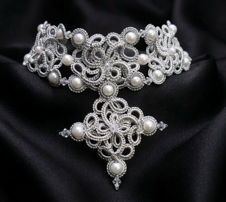 Golden Signature™ Tatting Lace Choker | Luxury Pearl Statement Necklace | Gold, White or Silver | Made to Order - Image 7